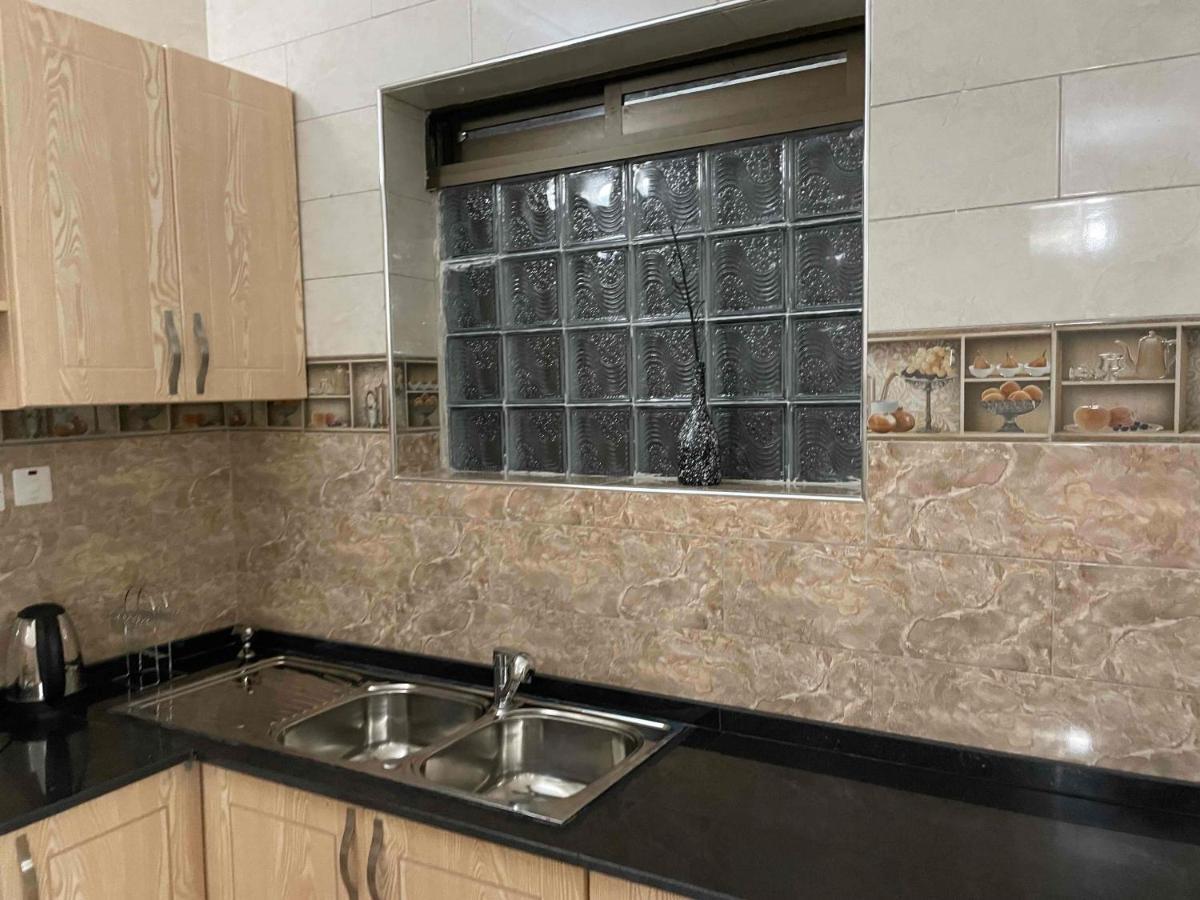 Jaffa Suites Кампала Екстериор снимка